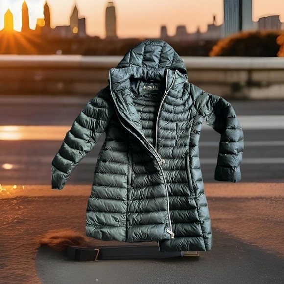 Michael Kors Women's Puffer Jacket - Black and Green - Picture 2 of 11